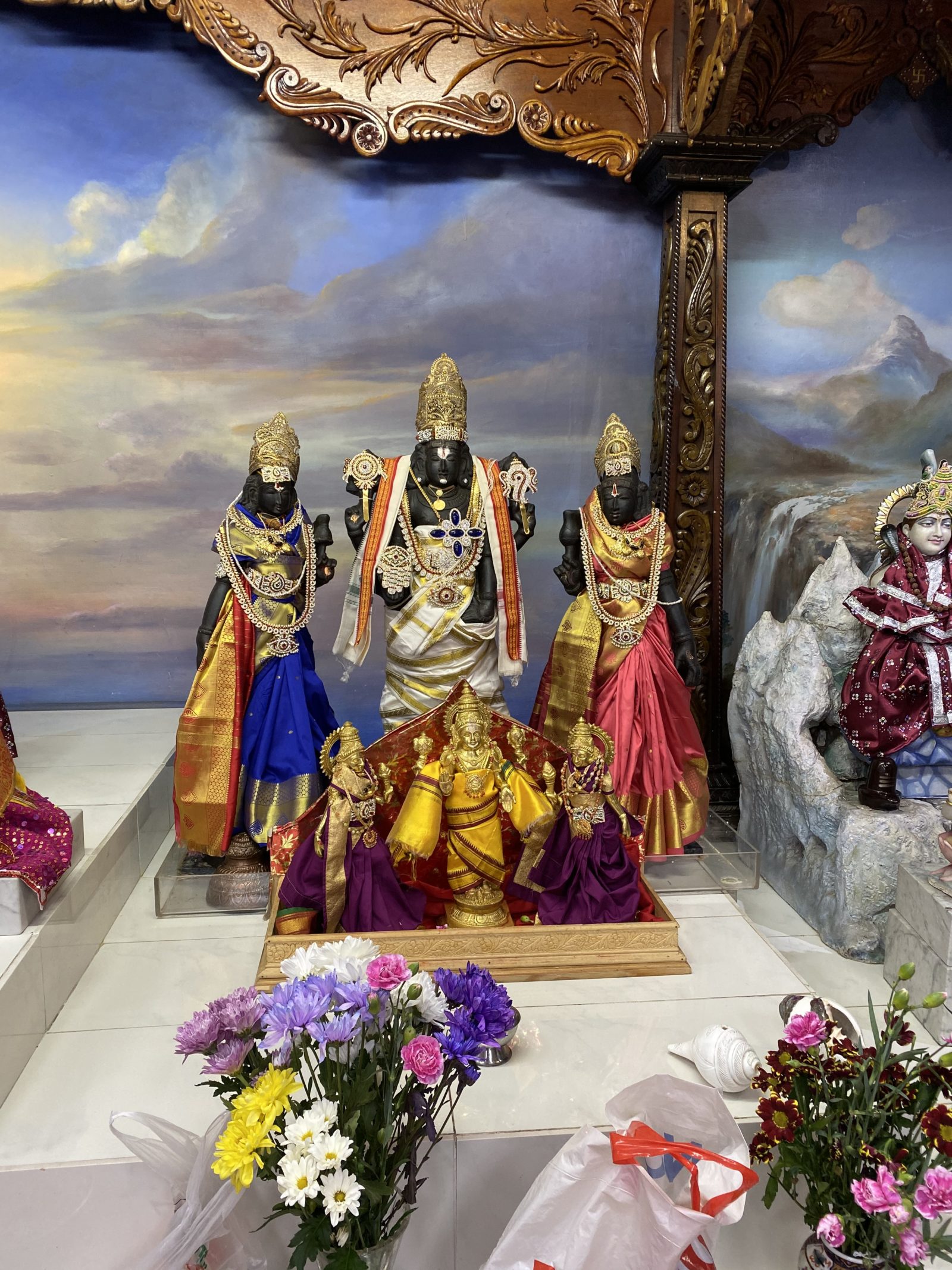 Gallery SHRI RADHA KRISHNA TEMPLE